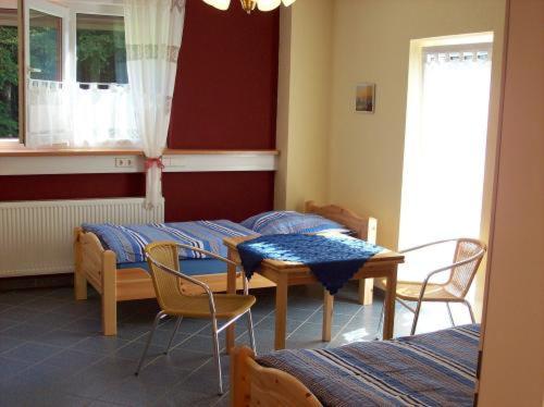 Econo Motel Goelzer Büchenbeuren Zewnętrze zdjęcie
